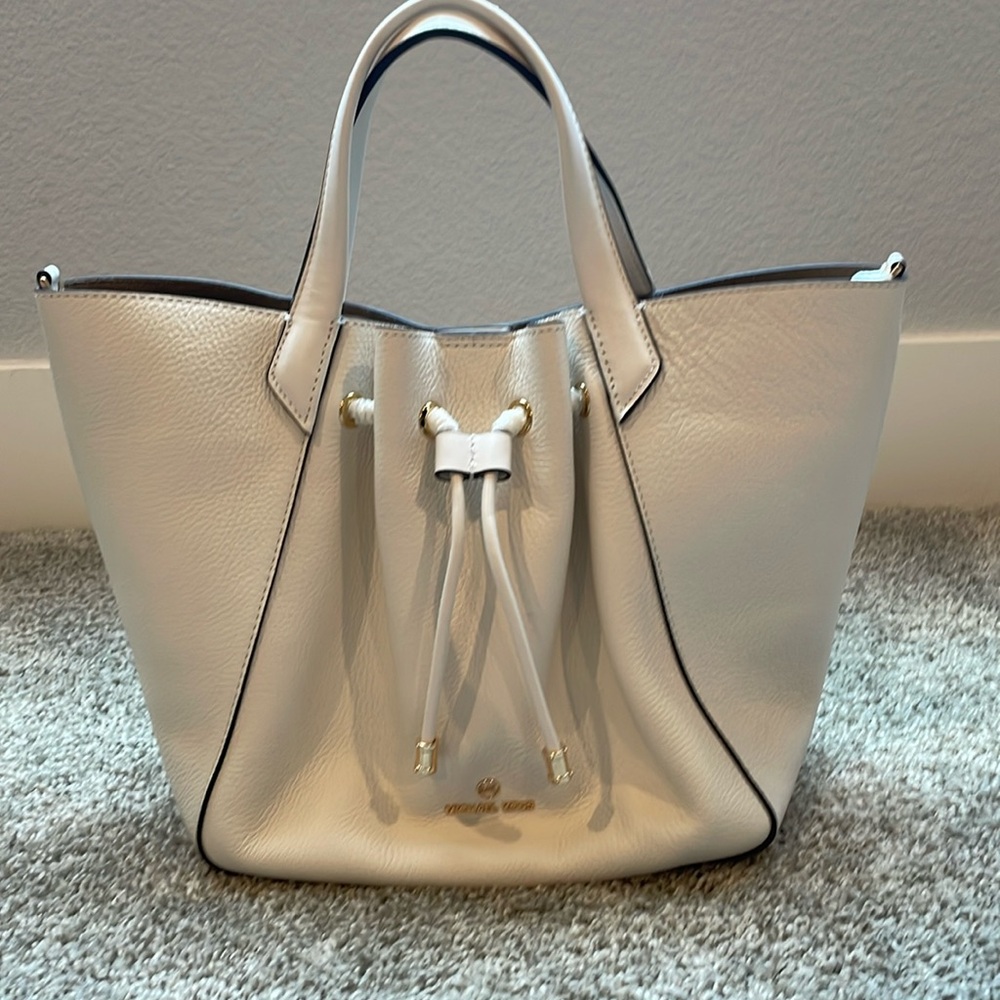 Michael Kors NWT - Phoebe Leather Bag